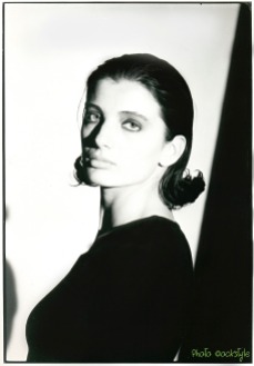 Black & White Portrait: Manuela in studio ©OrsolaCirielloKogan